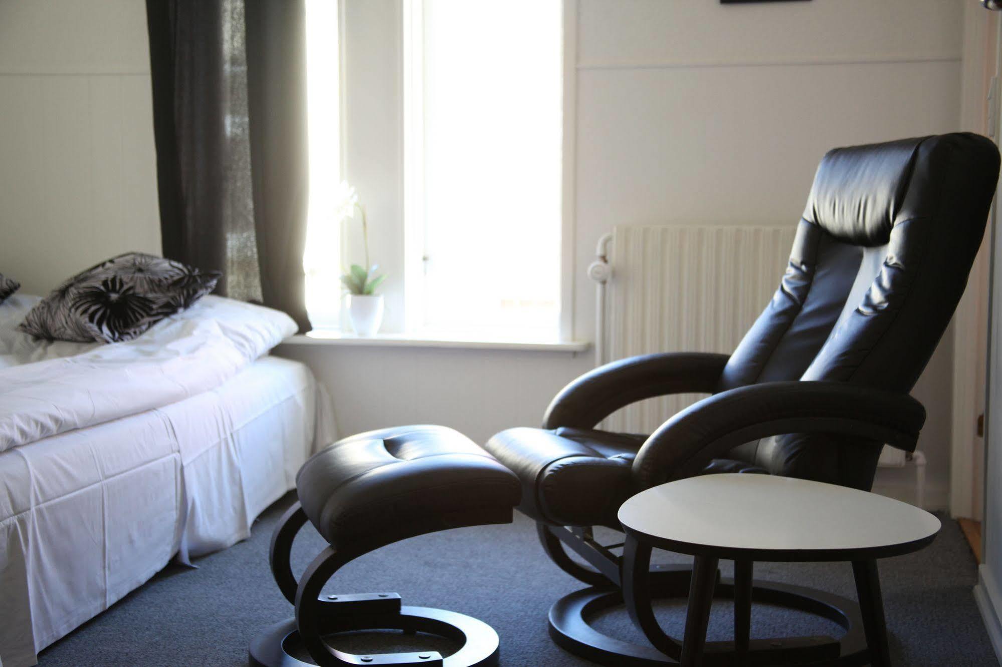 Kanns Hotel Åkirkeby Exteriör bild