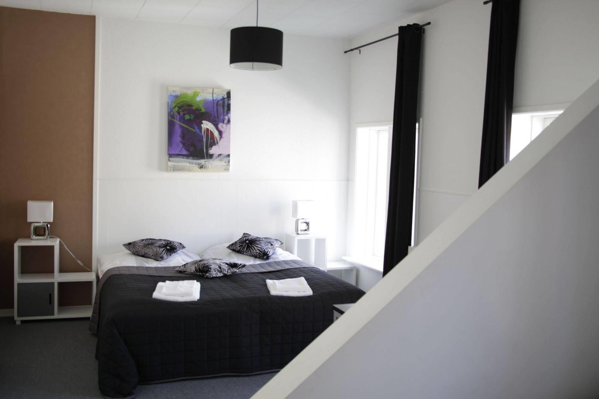 Kanns Hotel Åkirkeby Exteriör bild