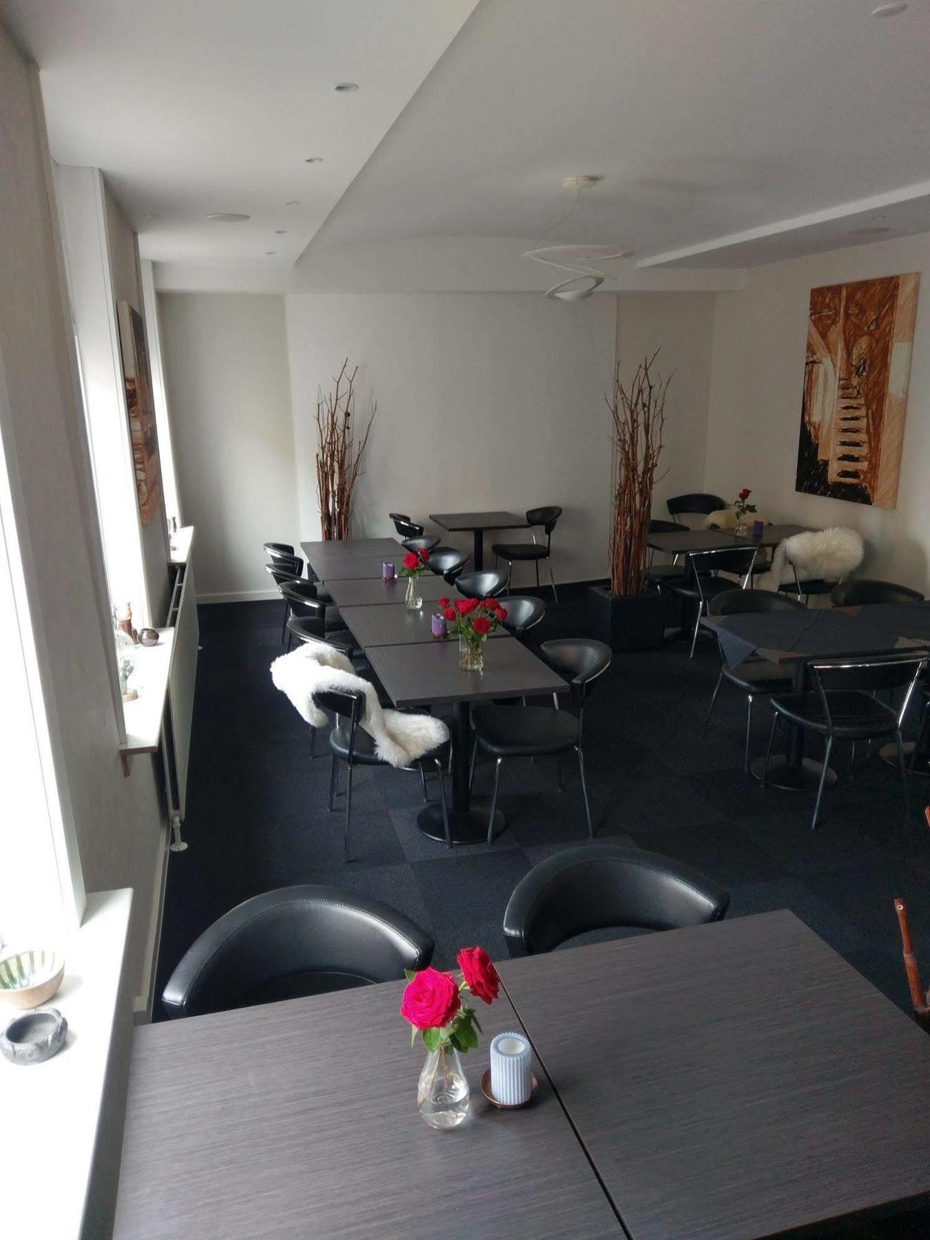 Kanns Hotel Åkirkeby Exteriör bild