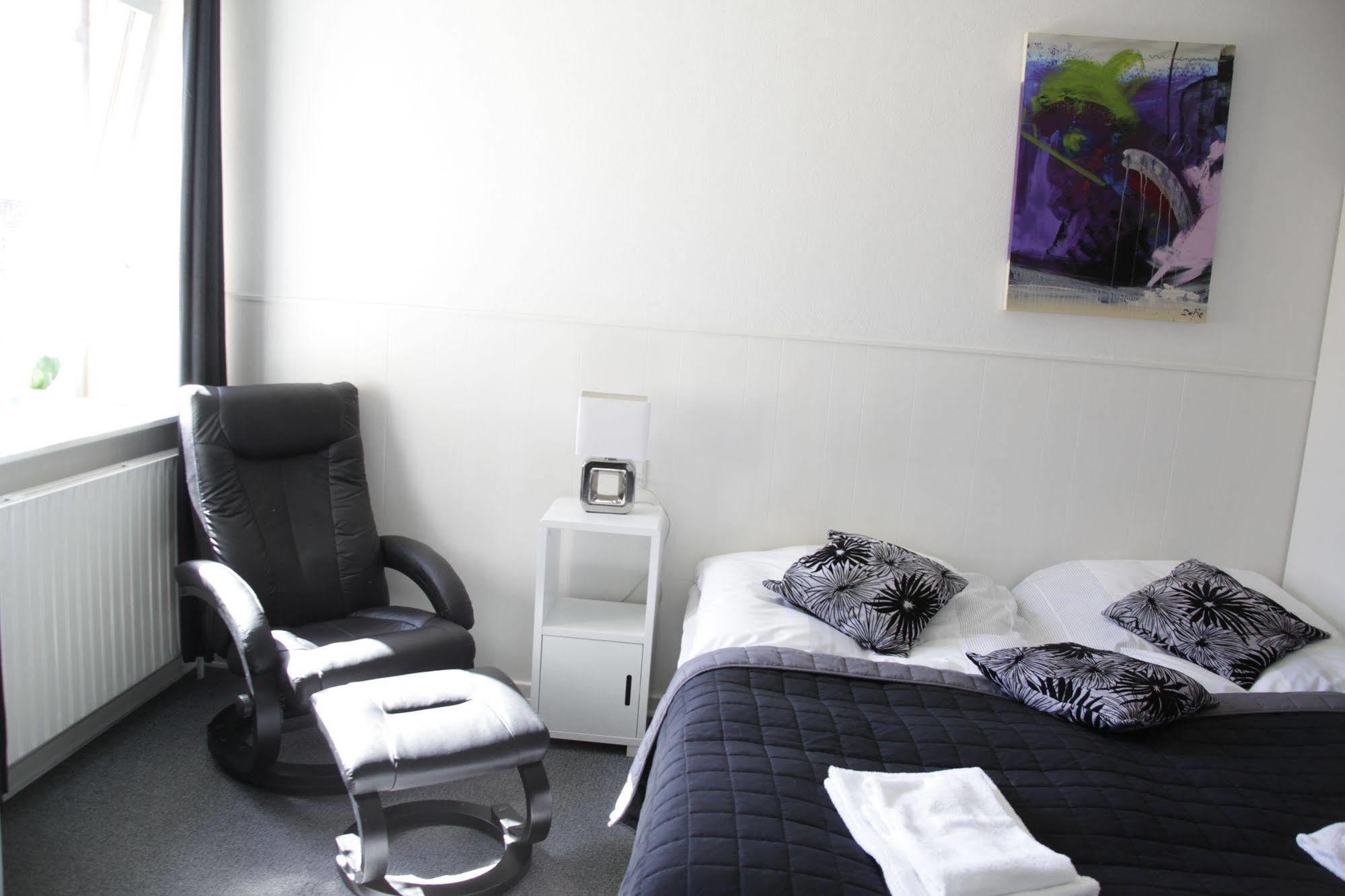 Kanns Hotel Åkirkeby Exteriör bild