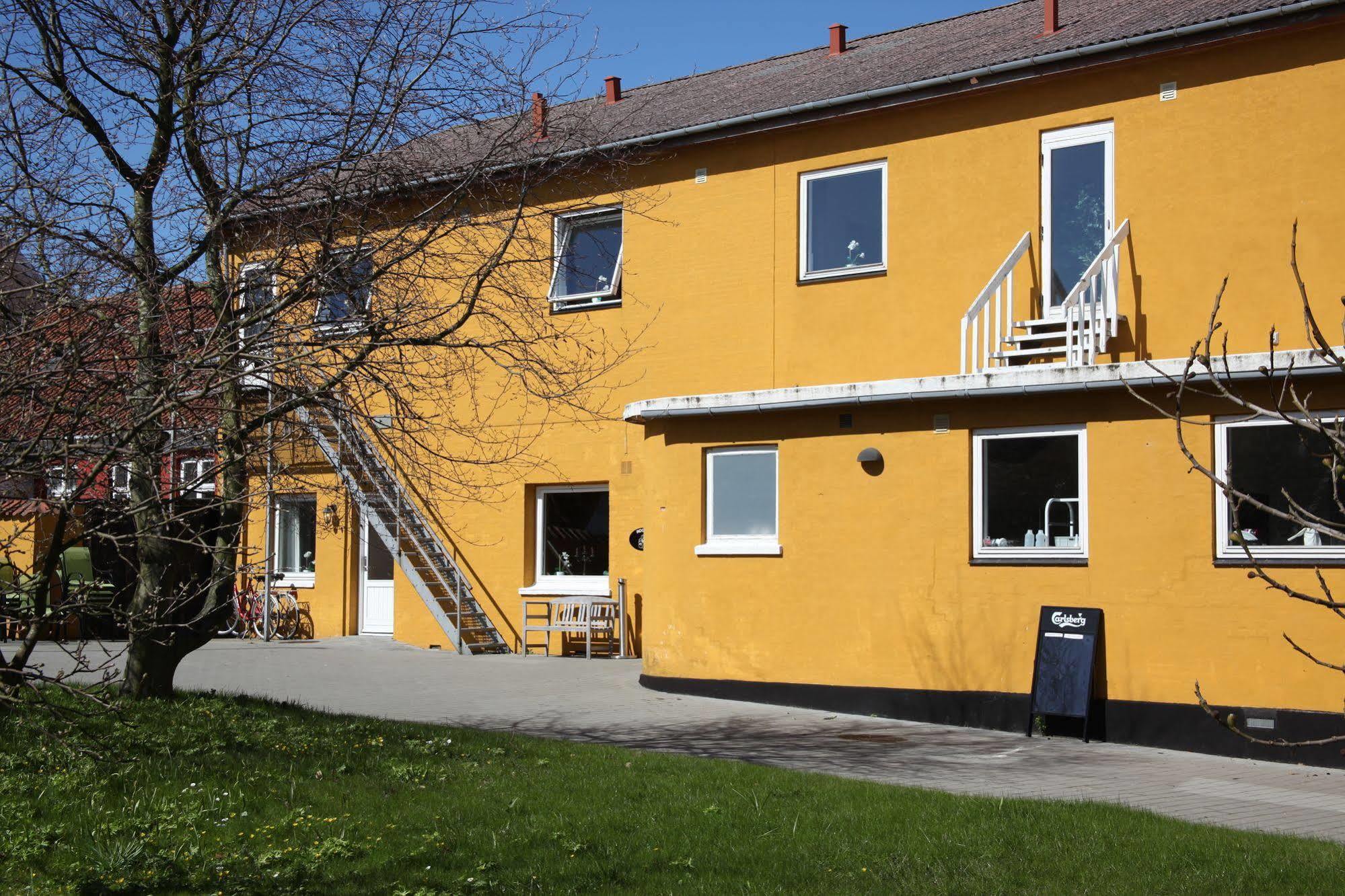 Kanns Hotel Åkirkeby Exteriör bild