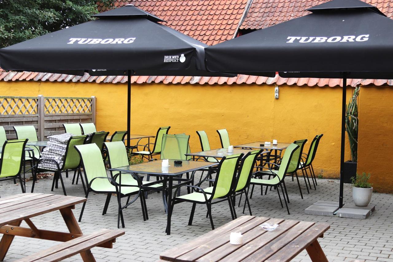 Kanns Hotel Åkirkeby Exteriör bild