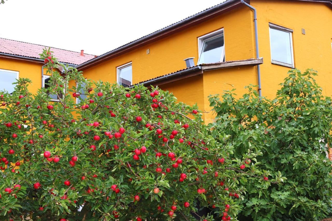 Kanns Hotel Åkirkeby Exteriör bild